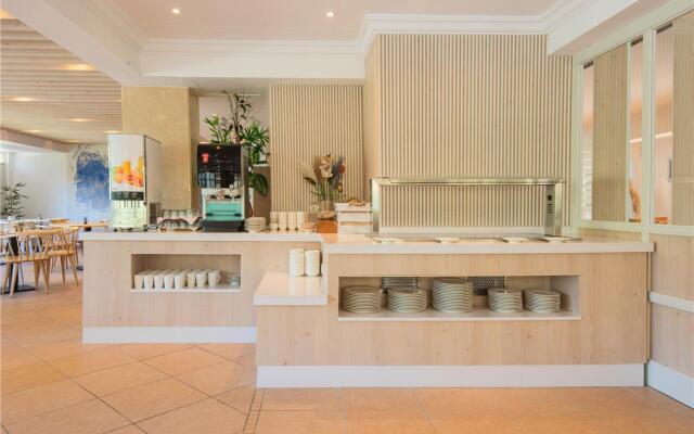 Hotel Playa Mondrago