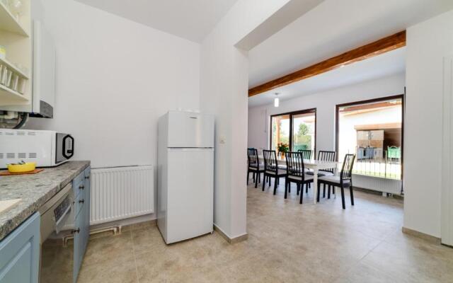 4H Villas