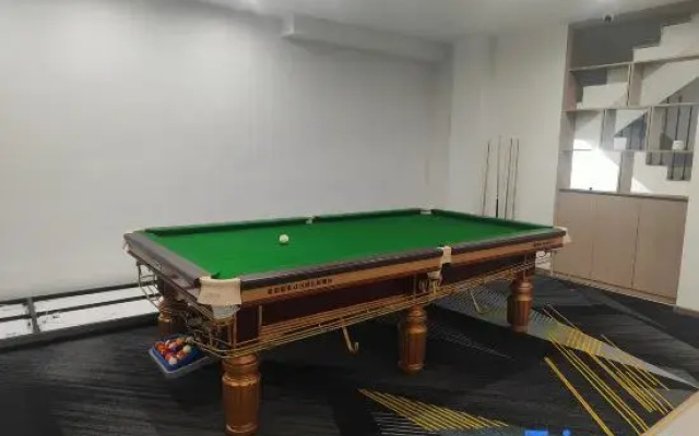 Mangshi Yunbo Shijin Homestay (Mangshi Square)