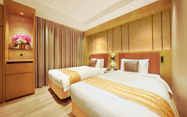 Grand Dragon Hotel