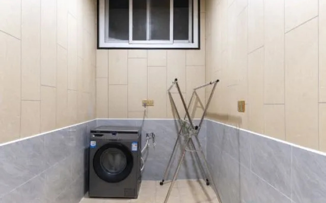 Yeste International Hotel (Ganzi Batang County People's Government)