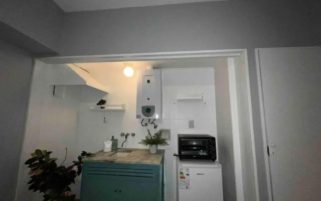 Monoambiente muy luminoso 2 cuadras Plaza de Mayo.