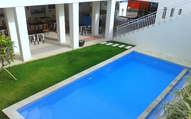 Paras Paros Marina Lodge