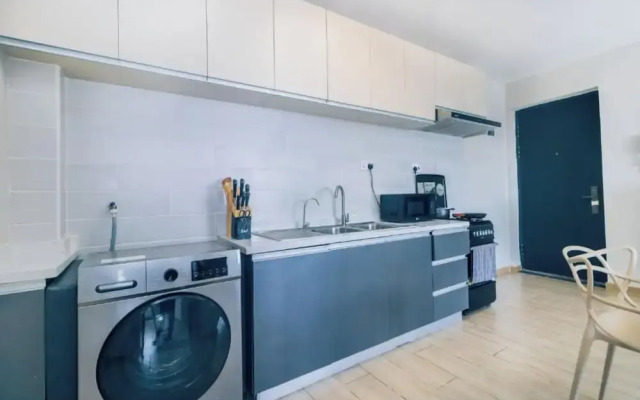 Studio Apartment by Away Homes Rentals