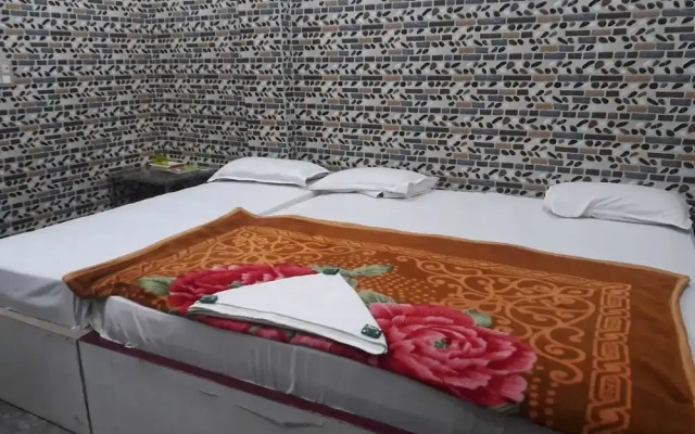 Thakur Ji P. Guest House By GRB