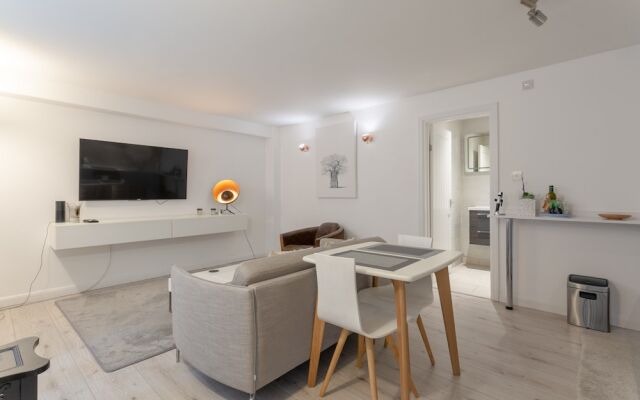 Modern 1 Bedroom Apartment in Notting Hill