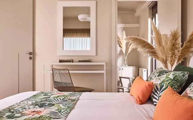 Elaia Luxury Suites