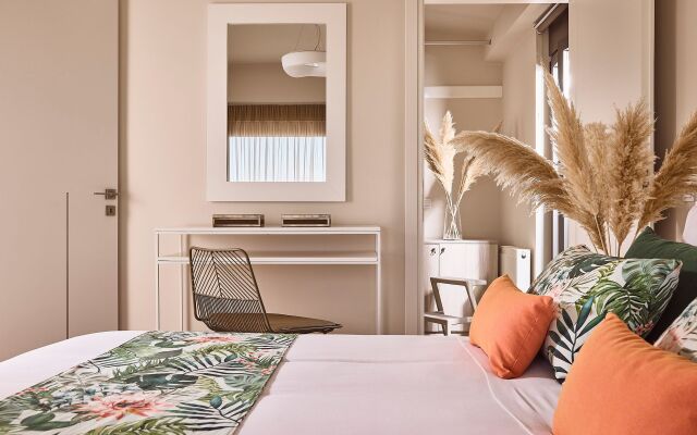 Elaia Luxury Suites