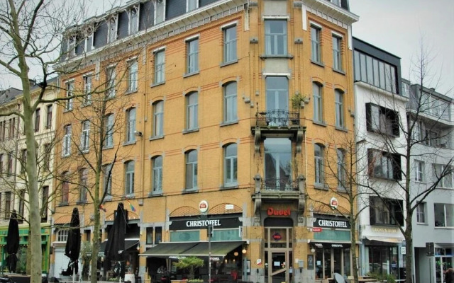 hotelImage