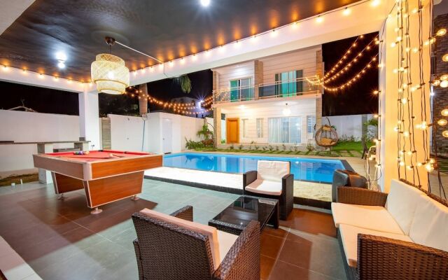 8br Private Villa In Sosúa - 2 Mins From Nightlife