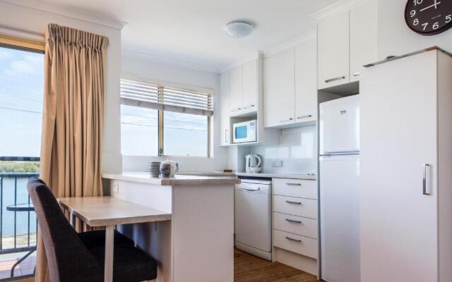 River Sands Apartments