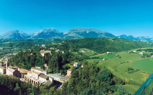 Hotel Paradiso