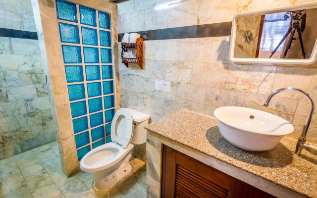 Laguna Beach Club Resort