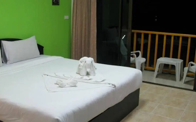 Patong Bay Guesthouse