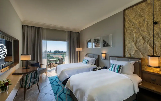 Fujairah Rotana Resort & Spa - Al Aqah Beach
