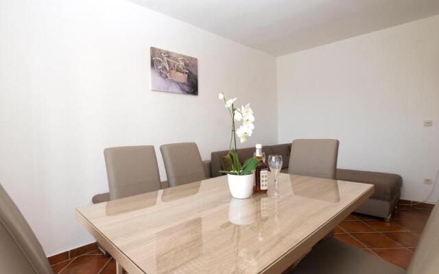 Apartments Sandra 1335