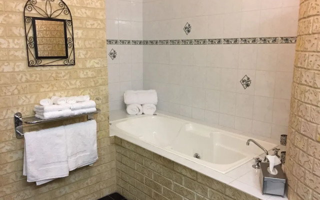 Atina Rocks Country Homestead