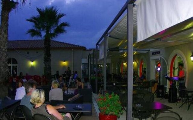 Les Jasses De Camargue