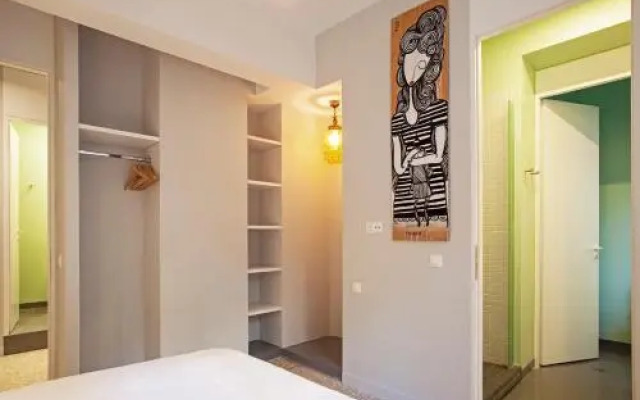 Boutique Athens Ct Building