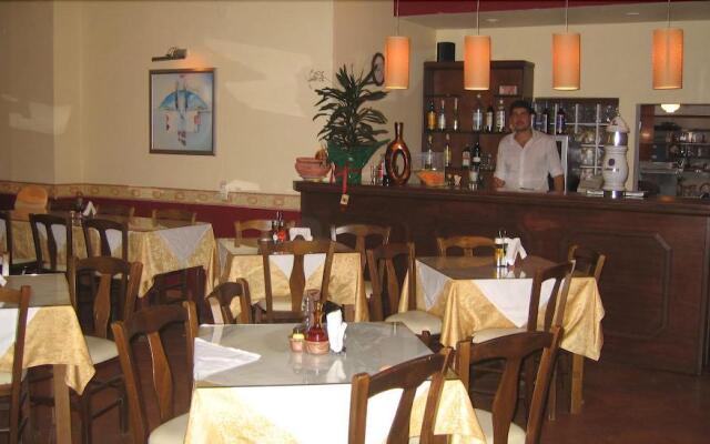 Eleni Beach Hotel