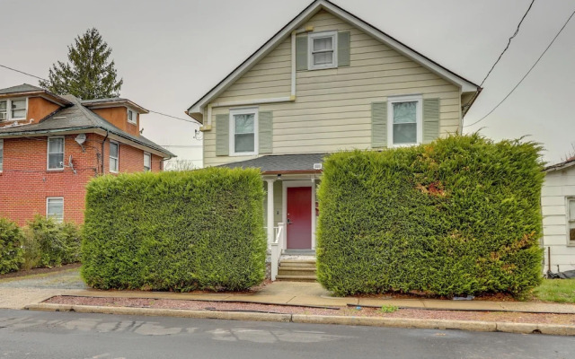 Walk to Campus & Palmer Square: Dtwn Townhome