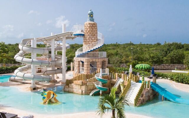 Cadaques Caribe Apartment