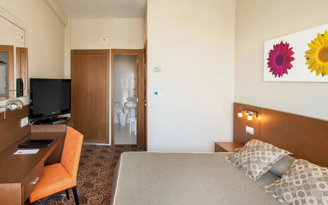 Hotel RH Royal - Recommended for Adults