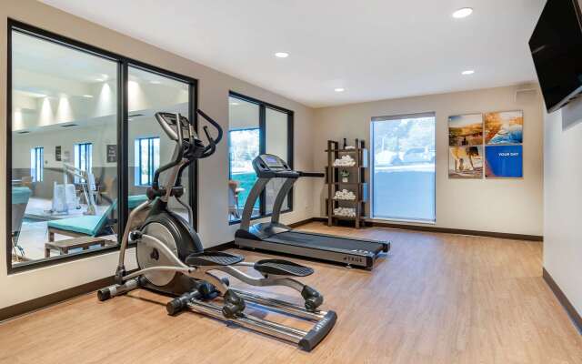 Comfort Suites Grandview - Kansas City