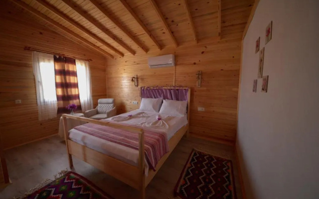 Em-Ba Butik Bungalow