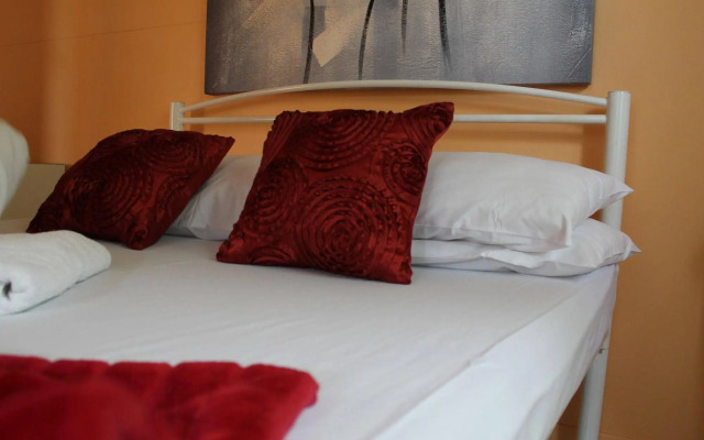 Civic Guest House - Hostel