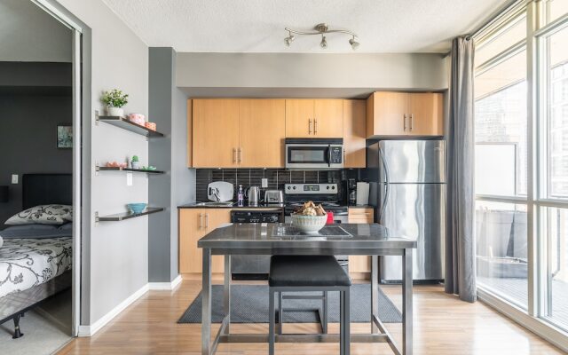 Newly Designed 1BR Executive Suite Great Location