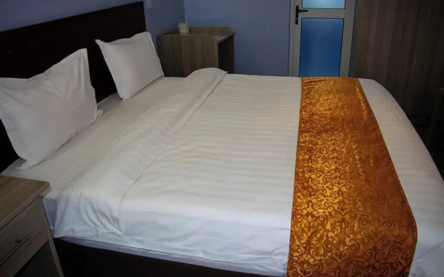 Eastern Ark Hotel
