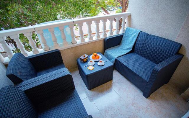 113 Beach and Trees - Alicante Holiday