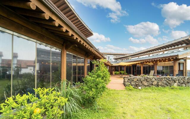 Jeju Bijasupgil15 Pension