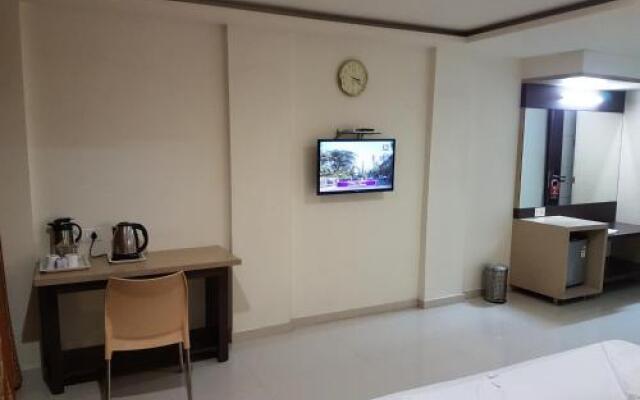 Hotel Swagath Grand Suchitra