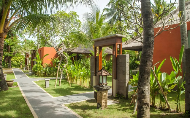 Legian Beach Villas