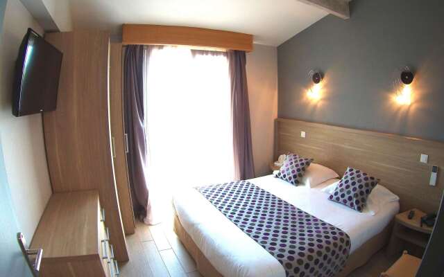 Atoll Hotel