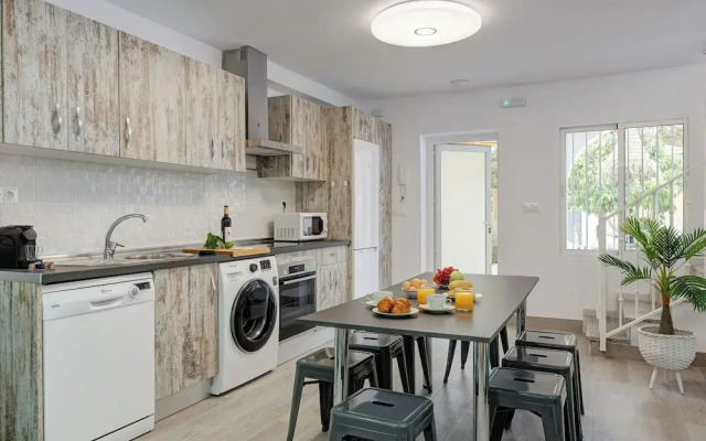 Villas By Seric,15' walking to the beach