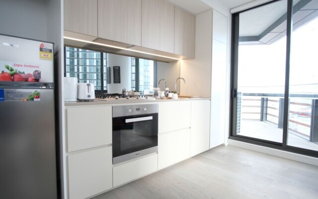 889 on Collins Waterfront Apartments