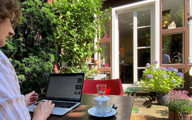 Frauenhotel Hanseatin - Women Only (отель для женщин)