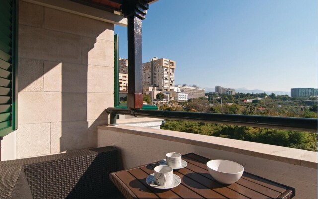 Nice Home in Split With Sauna, Wifi and 7 Bedrooms