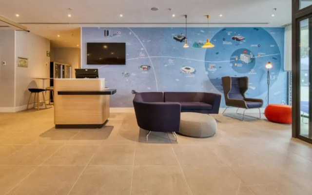 Holiday Inn Express Madrid Airport by IHG