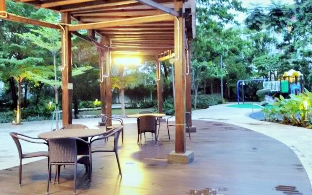 2 BR Best in Kelapa Gading Sherwood Apartment By Travelio