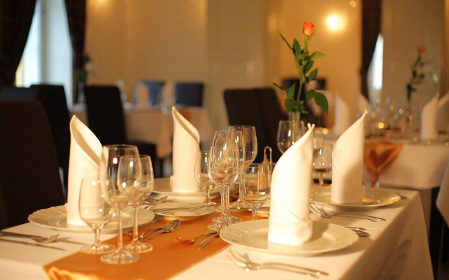 Ipoly Residence - Executive Hotel Suites