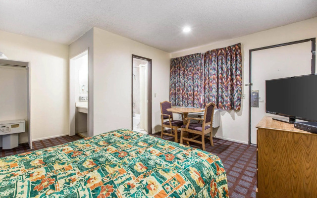 Ventura Grand Inn