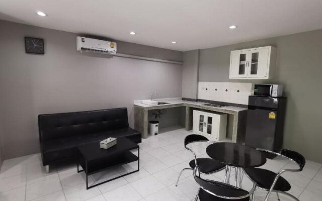 Karon Studio Apartment