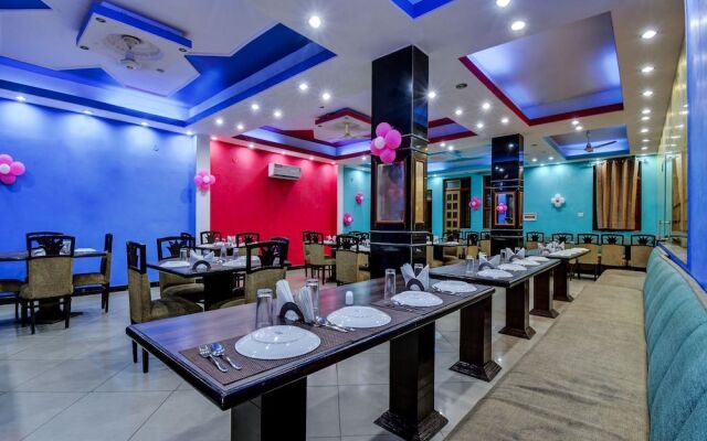 OYO 22110 Hotel Karni Palace