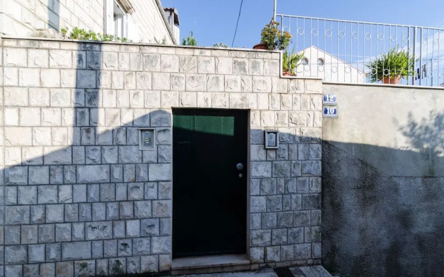 White Wave Guest House