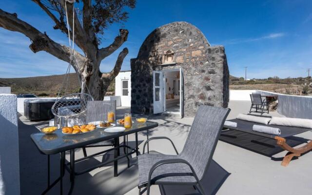 Red beach Harmony Suites Stone house