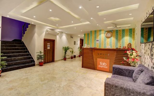 FabHotel Gross inn Suites